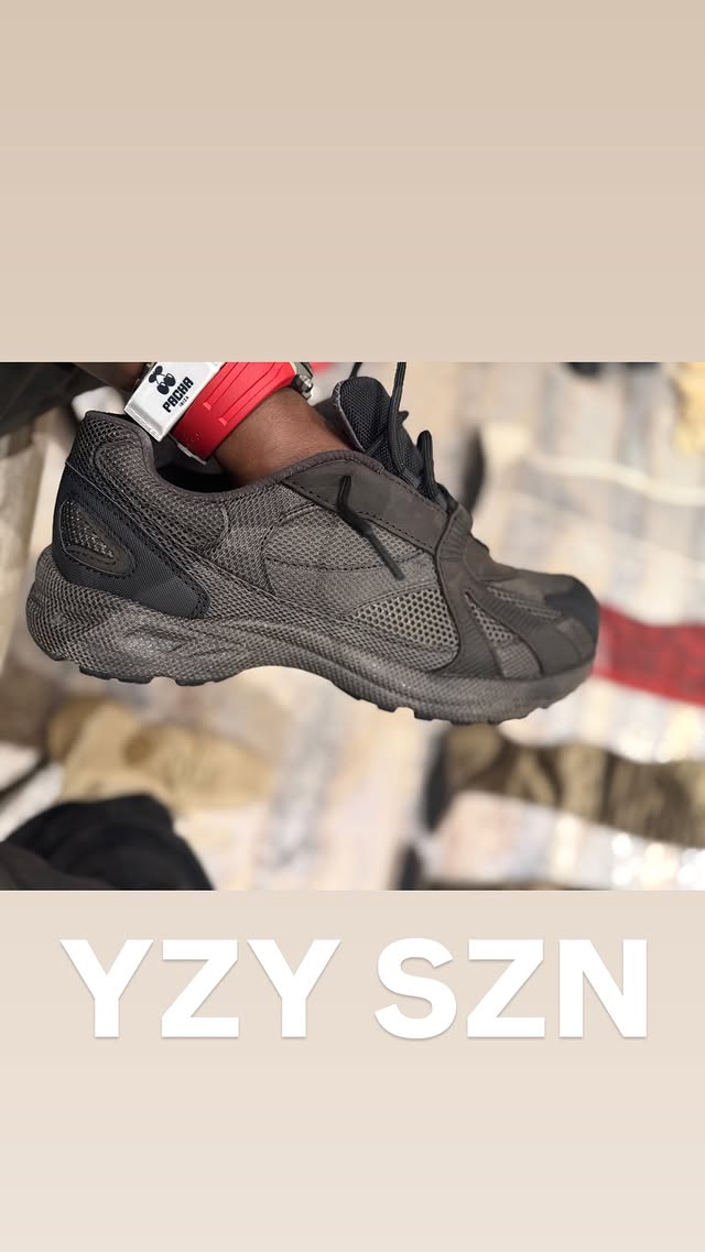Ye (旧姓 カニエ・ウェスト ) が YEEZY の新作シューズを公開