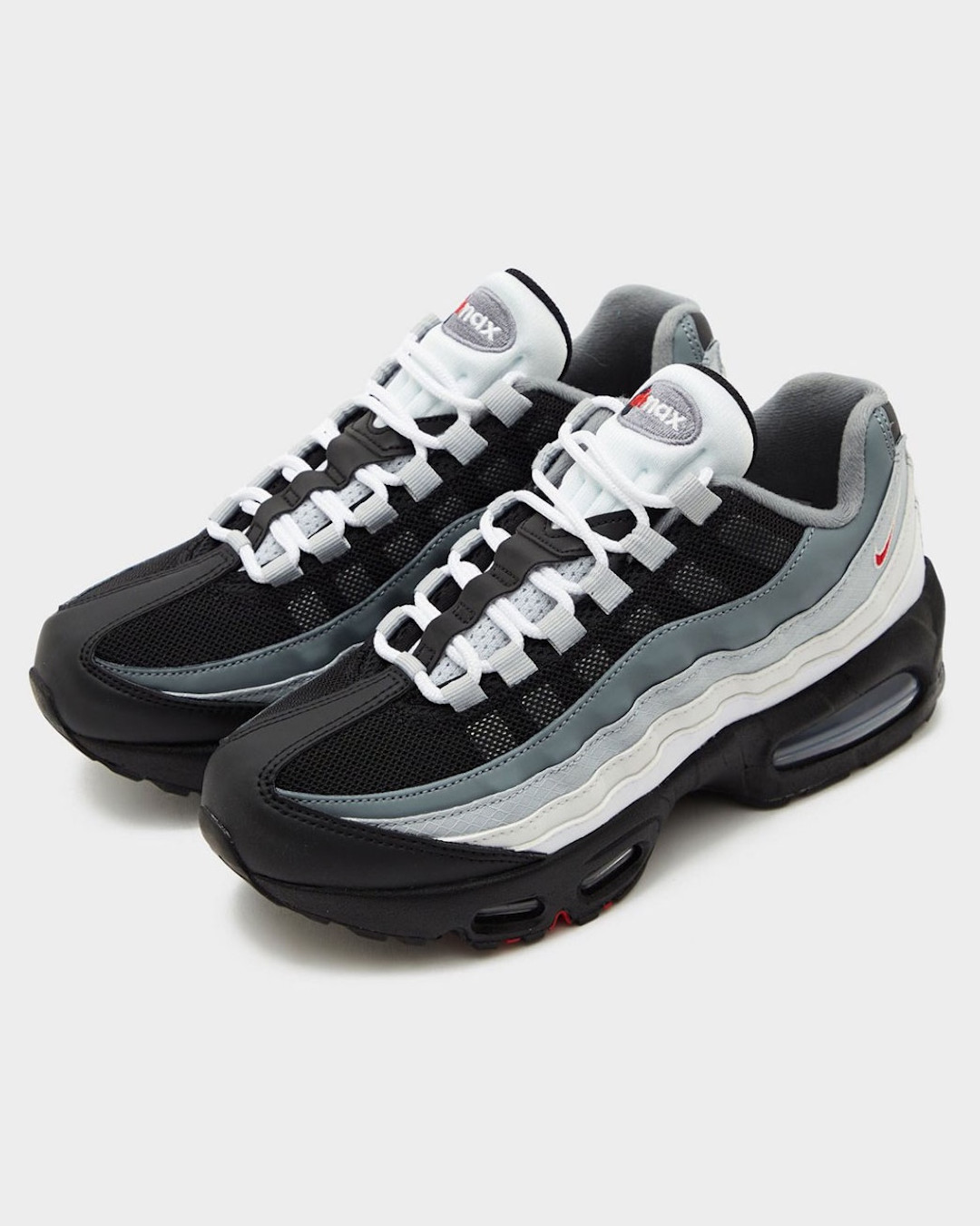 NIKE AIR MAX 95 BIG BUBBLE "Black/Silver" が2026年秋に発売予定