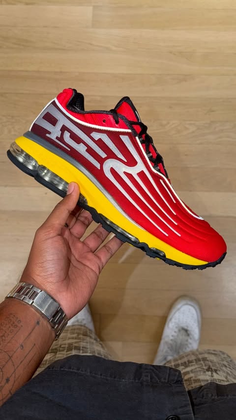 Supreme × NIKE AIR MAX 2001 AIR ECSTASY の海外スナップが公開