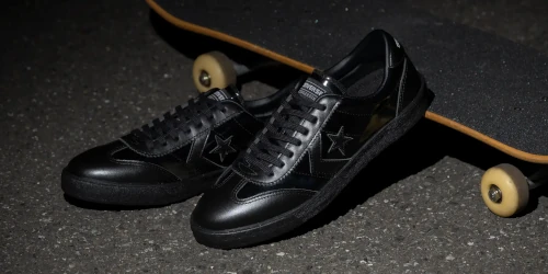CONVERSE ROADCLASSIC SK PA OX “Black Monochrome” の先行予約が開始
