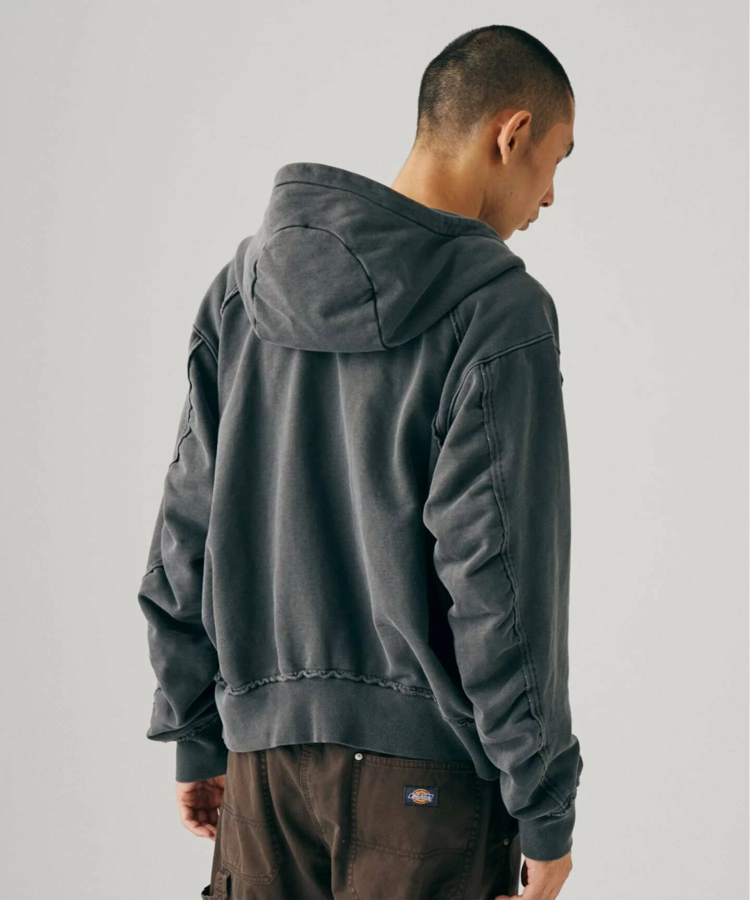 JOURNAL STANDARD 26FW『ラウンド スリーブ フーディ』の先行予約が開始