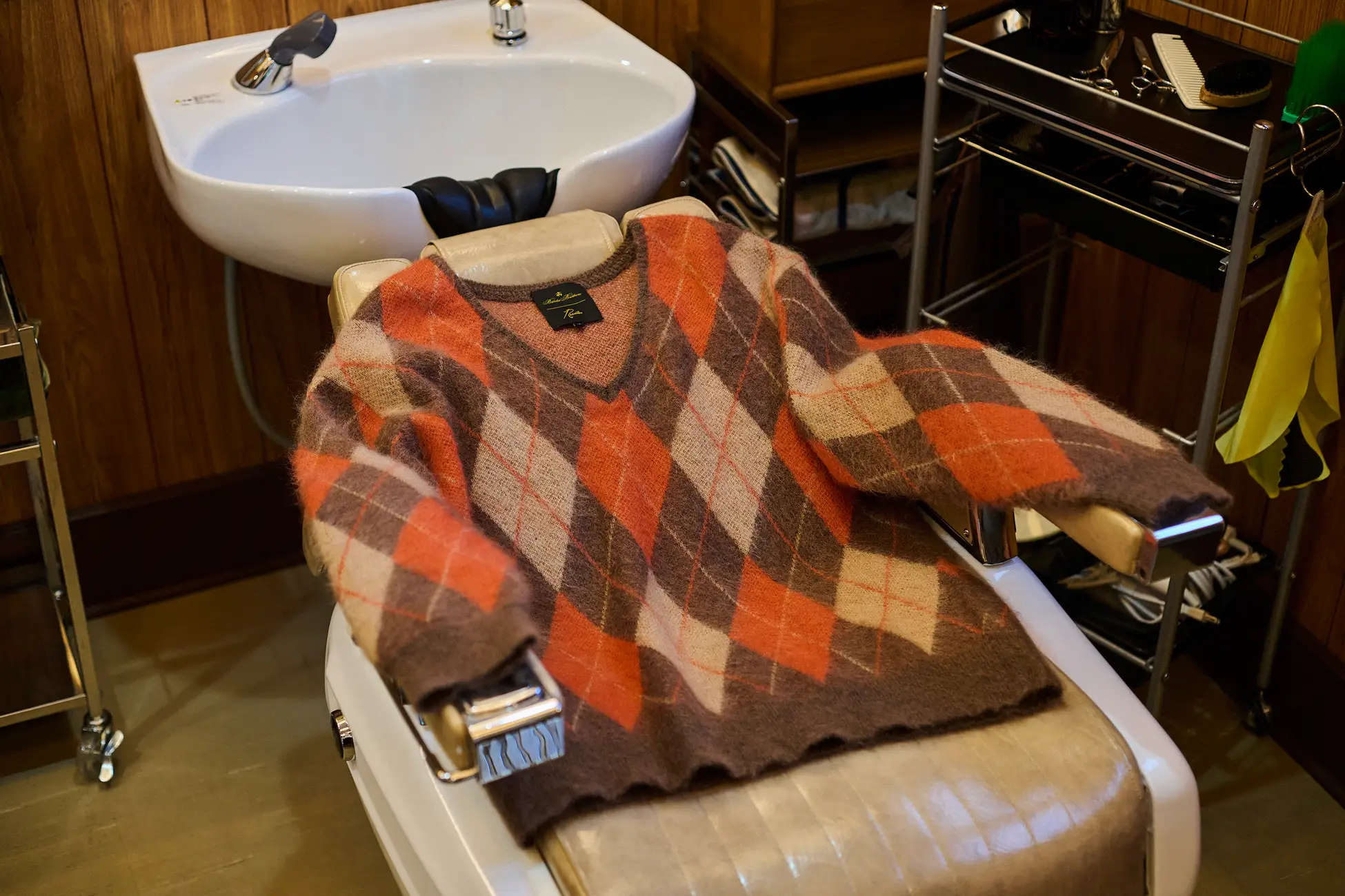 BROOKS BROTHERS × NEEDLES の初コラボコレクションが発表