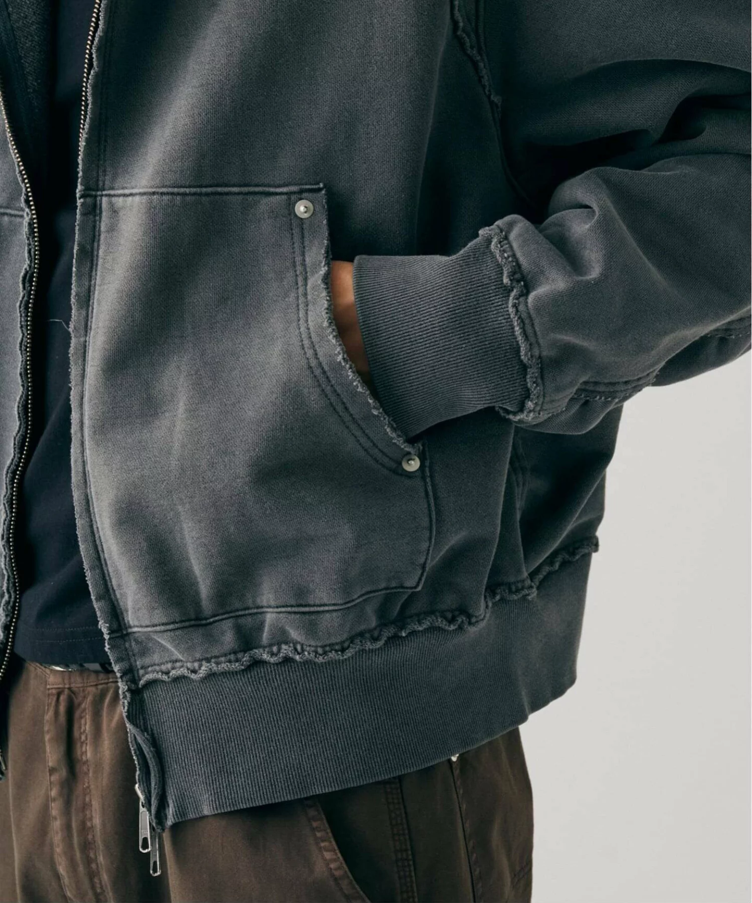 JOURNAL STANDARD 26FW『ラウンド スリーブ フーディ』の先行予約が開始