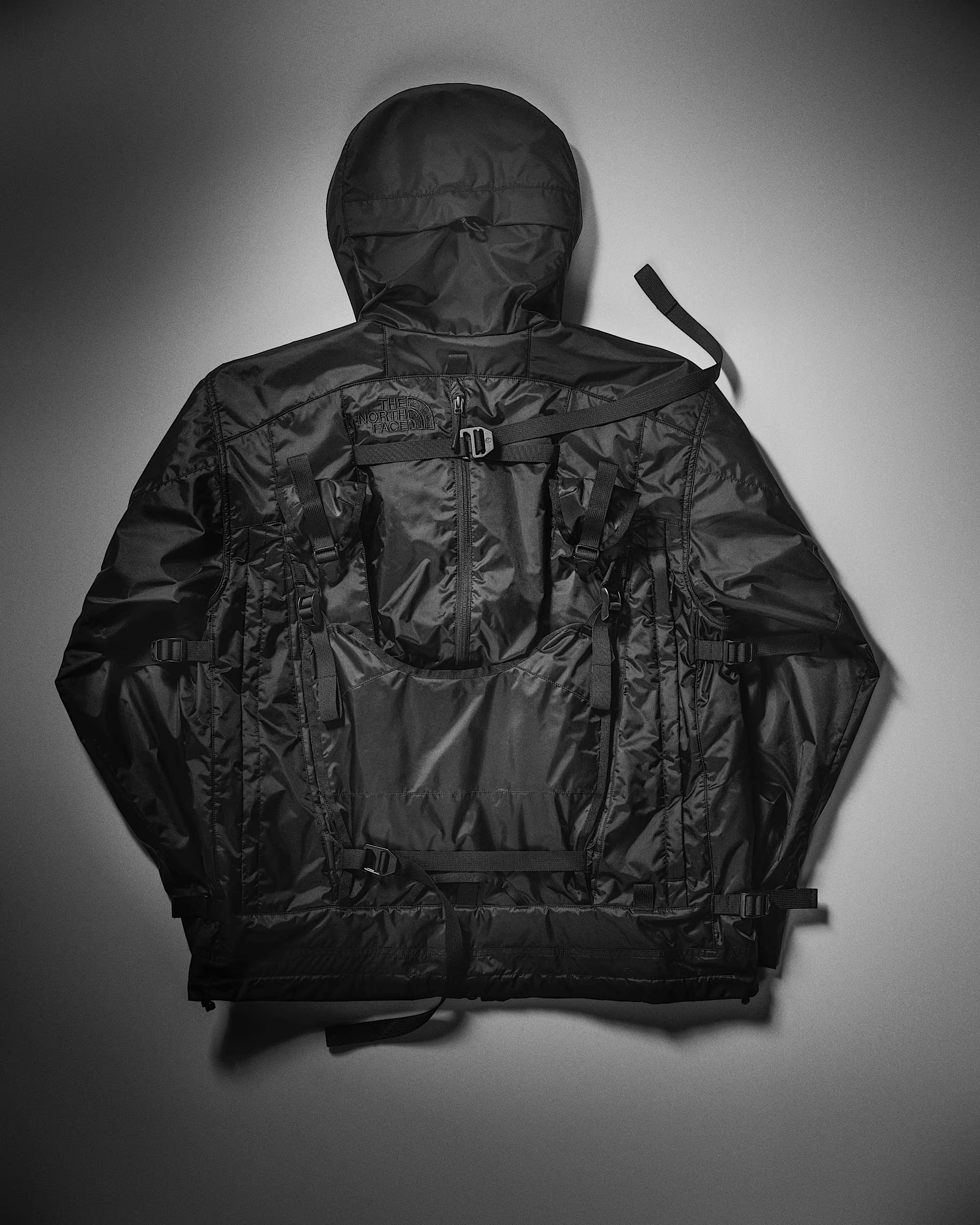 eYe Junya Watanabe MAN × THE NORTH FACE 26FW『Tech Vest Mountain Jacket』が海外で発売