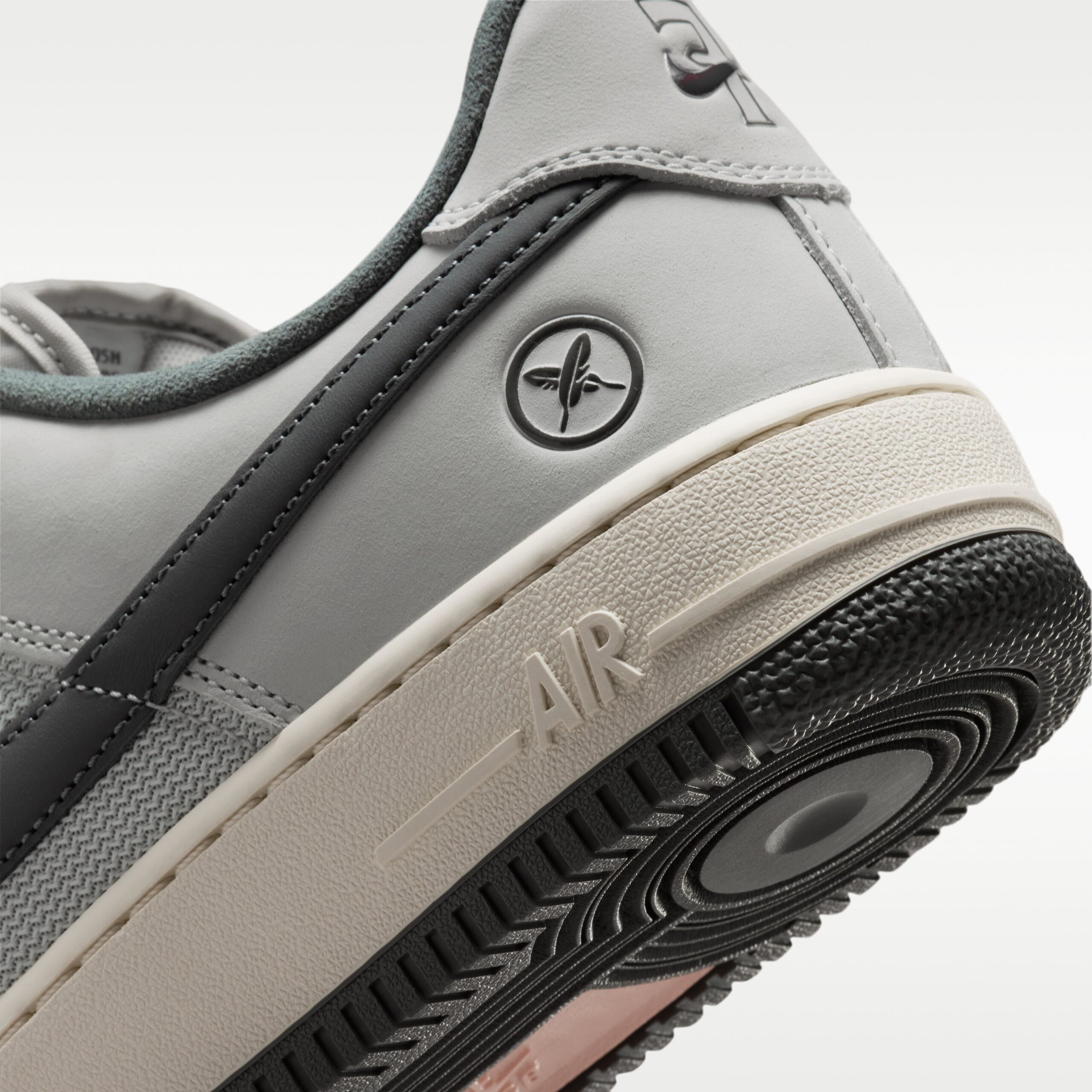 堀米 雄斗 × Nike SB × NIKE AIR FORCE 1 の発売日が公開