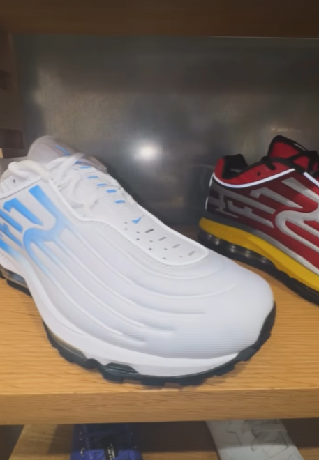 Supreme × NIKE AIR MAX 2001 AIR ECSTASY の海外スナップが公開