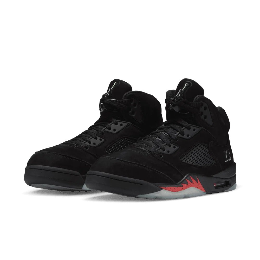 NIKE AIR JORDAN 5 RETRO OG “Halloween” のオフィシャル画像が公開