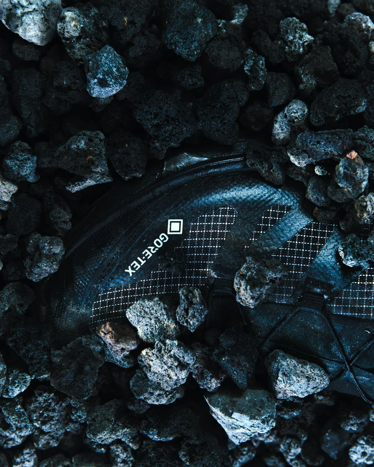 SALOMON XT-4 OG GORE-TEX® “Black” の追加予約が開始