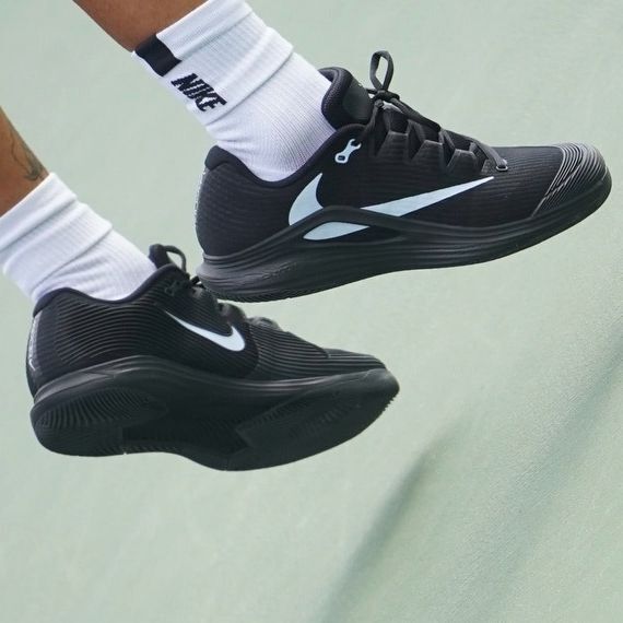 Travis Scott × NIKE ZOOM VAPOR 12 HC “Black” が公開
