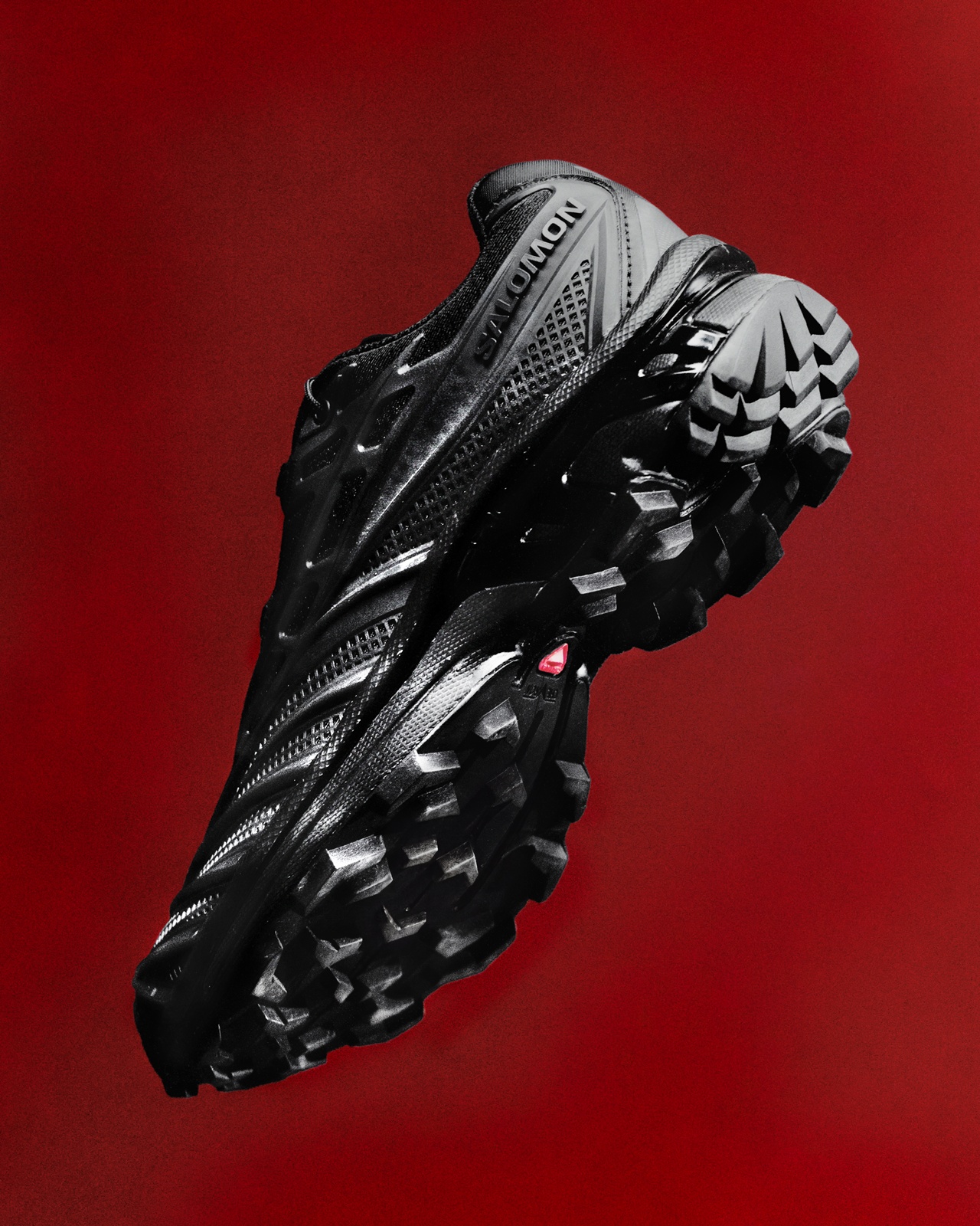 SALOMON XT-EVO “Black/Asphalt” のオンライン先行販売が開始