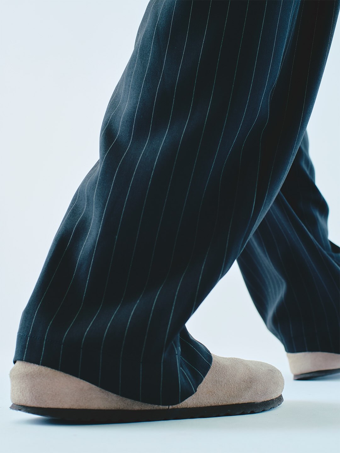 JOURNAL STANDARD relume 26FW『ヒールカット ルーズ ストライプ スラックス』のオンライン追加販売が開始