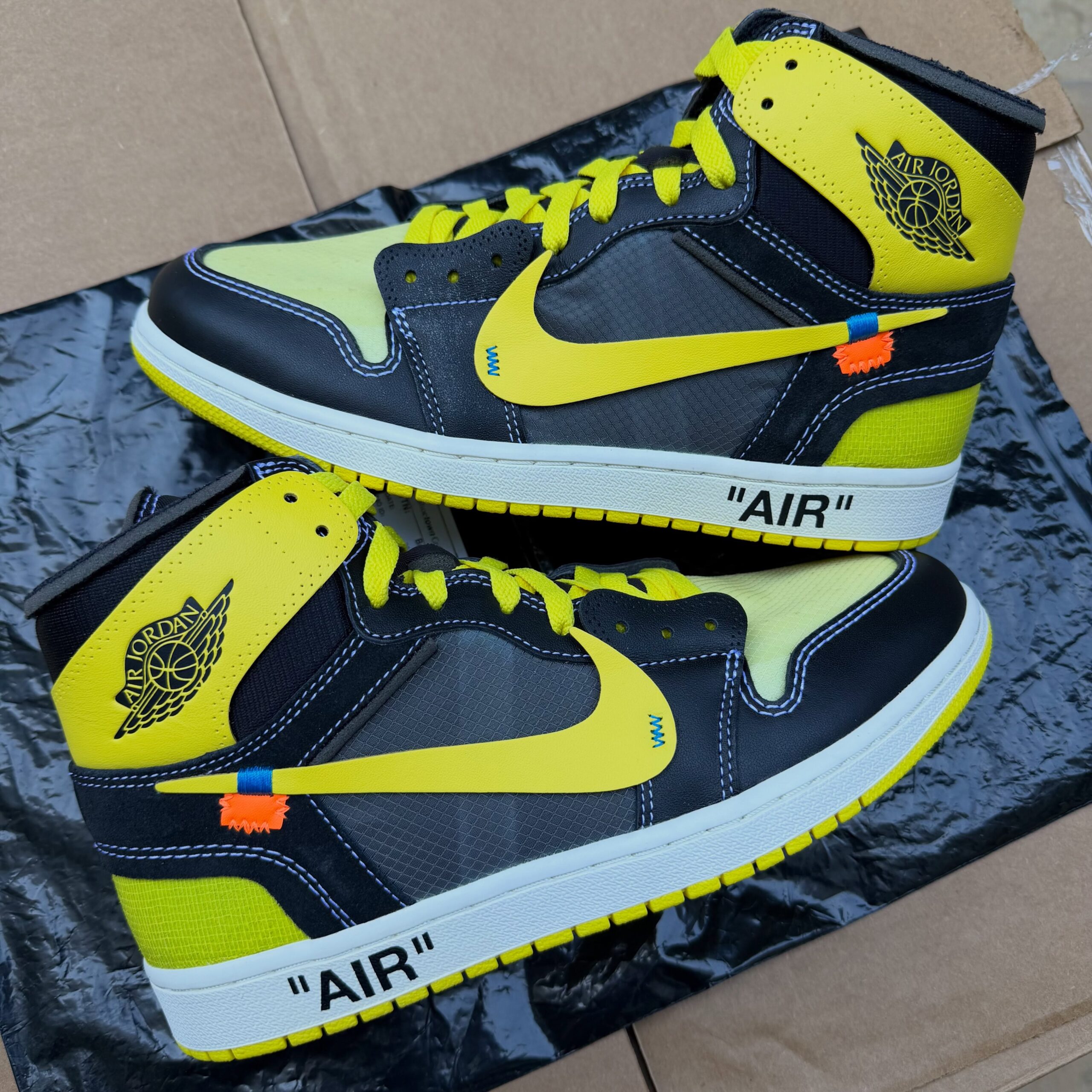 Off-White™ × NIKE AIR JORDAN 1 HIGH “Lightning” が公開