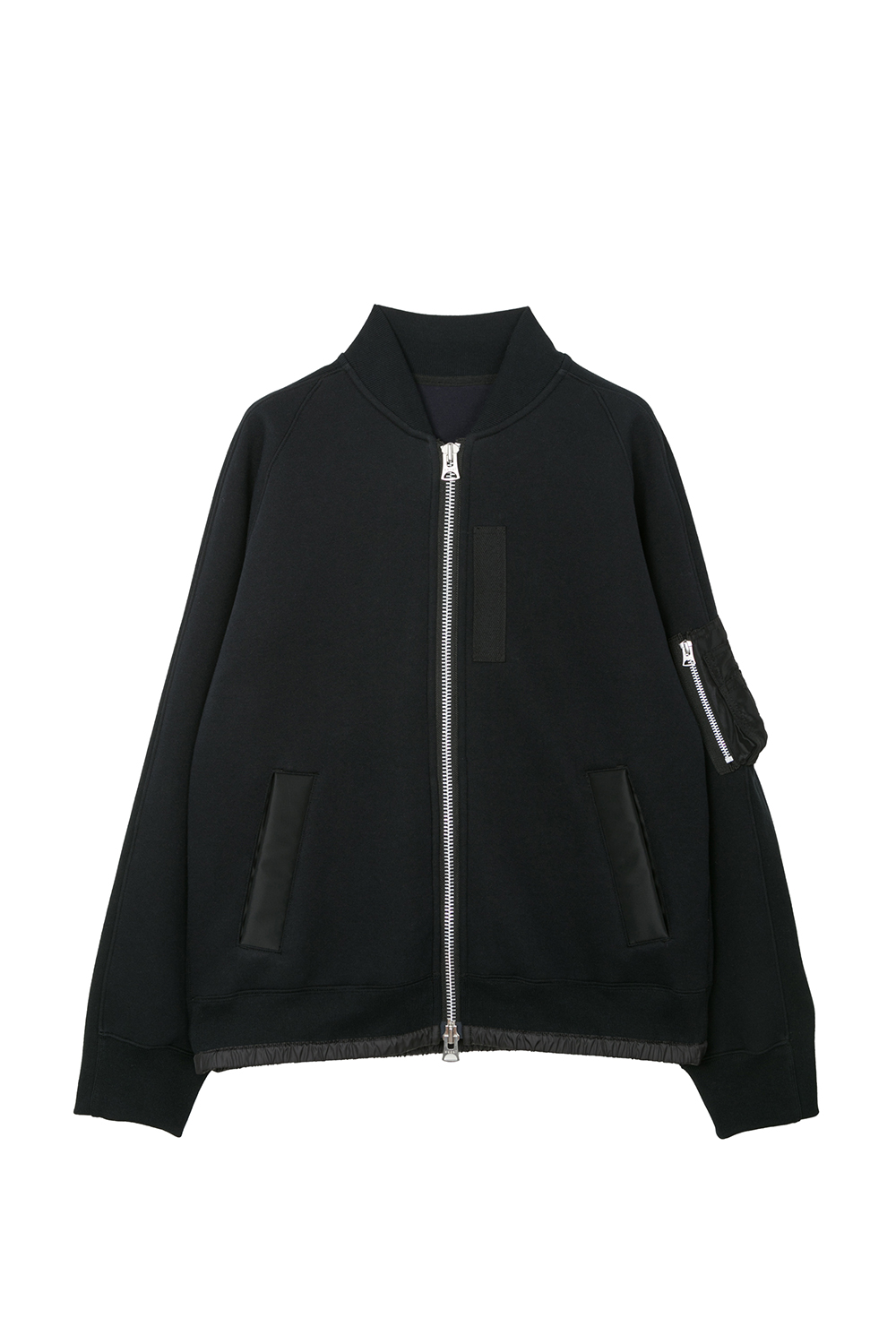 sacai 伊勢丹新宿店 のリロケーションオープン記念アイテムが登場