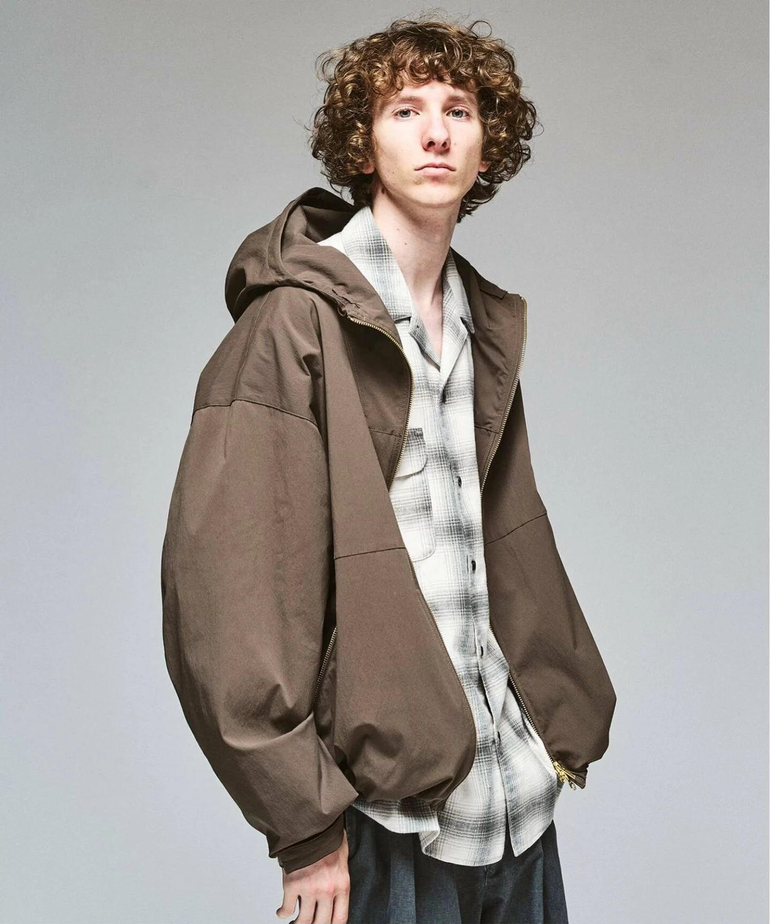 417 ÉDIFICE 26FW『utility ワッシャーナイロン パーカー』の国内オンライン先行予約が開始