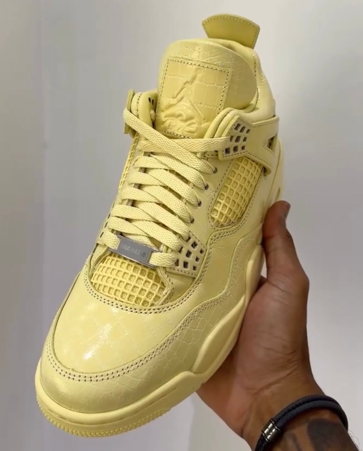 J Balvin × NIKE AIR JORDAN 4 RETRO OG SP “Lemonade” が発売予定