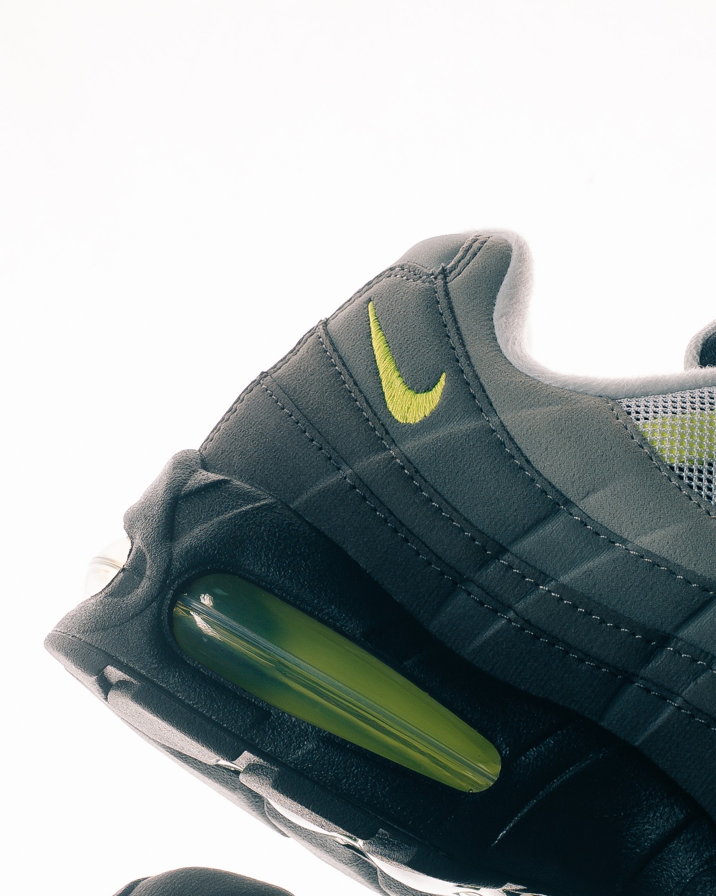 NIKE AIR MAX 95 BIG BUBBLE PREMIUM "Greedy" が9月5日(土)発売