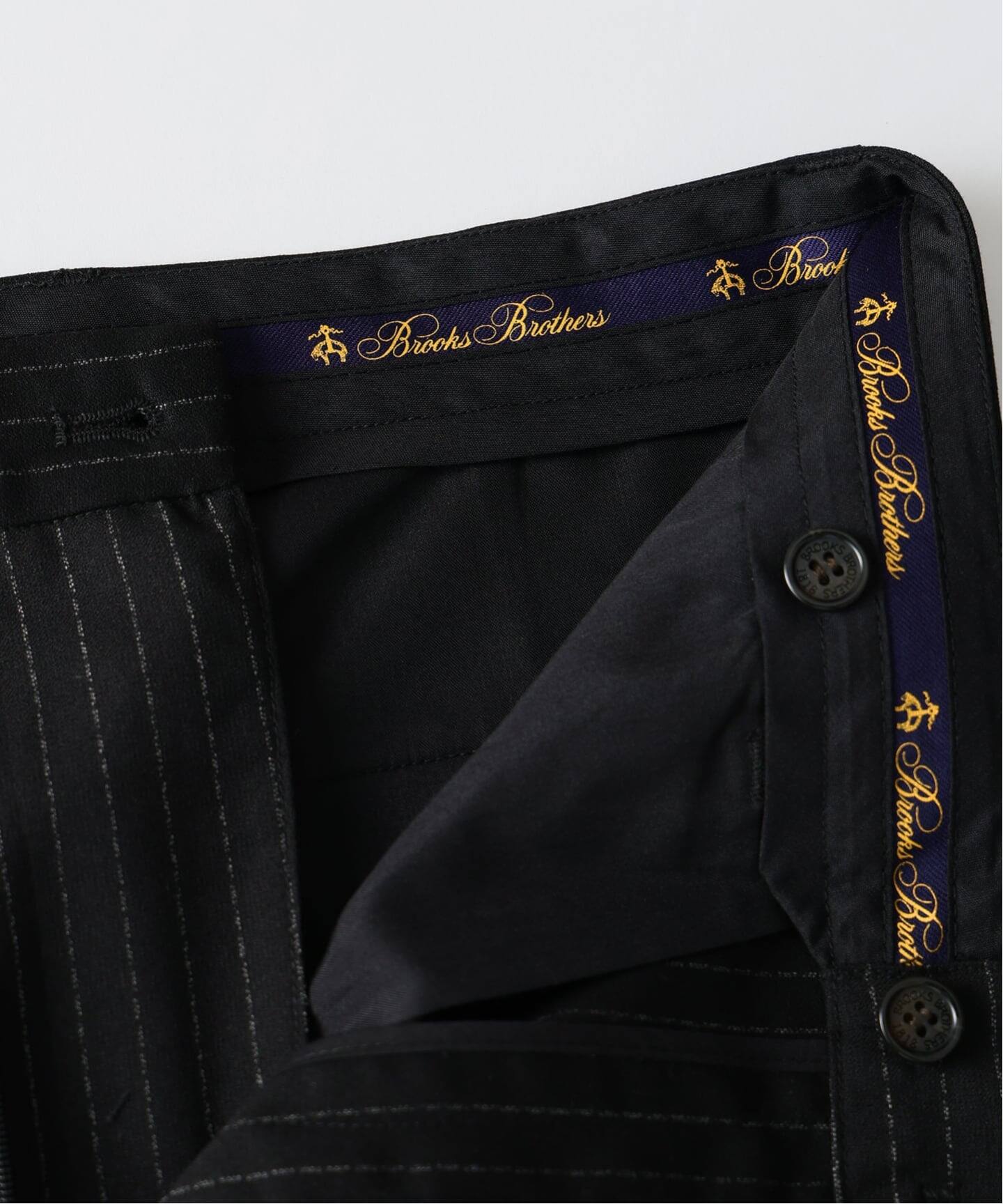 JOURNAL STANDARD relume × Brooks Brothers 26FW『ストライプ スラックス』のオンライン先行予約が開始