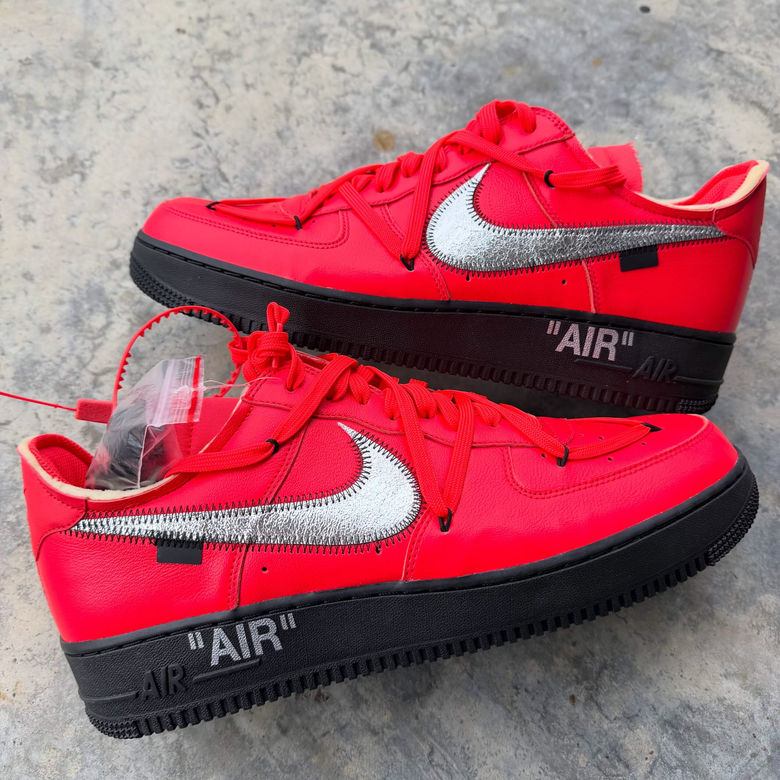 Off-White™ × NIKE AIR FORCE 1 LOW “Overlace” が公開